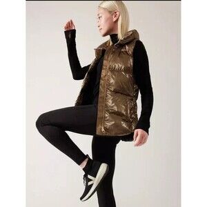 New Athleta Metallic Gold Puffer Vest Down Feathers Insulated Womens Size 2x NWT
